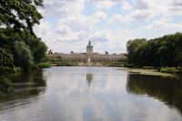 Schlossgarten Charlottenburg - Wasser als Spiegelfläche © N. A. Klöhn