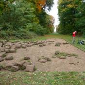 Absch&auml;len der Rasensoden &copy; J. Uhlig