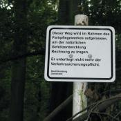 Wegeauflassung aus Artenschutzgründen im Gartendenkmal und FFH-Gebiet Bamberger Hain. © A. von Lührte